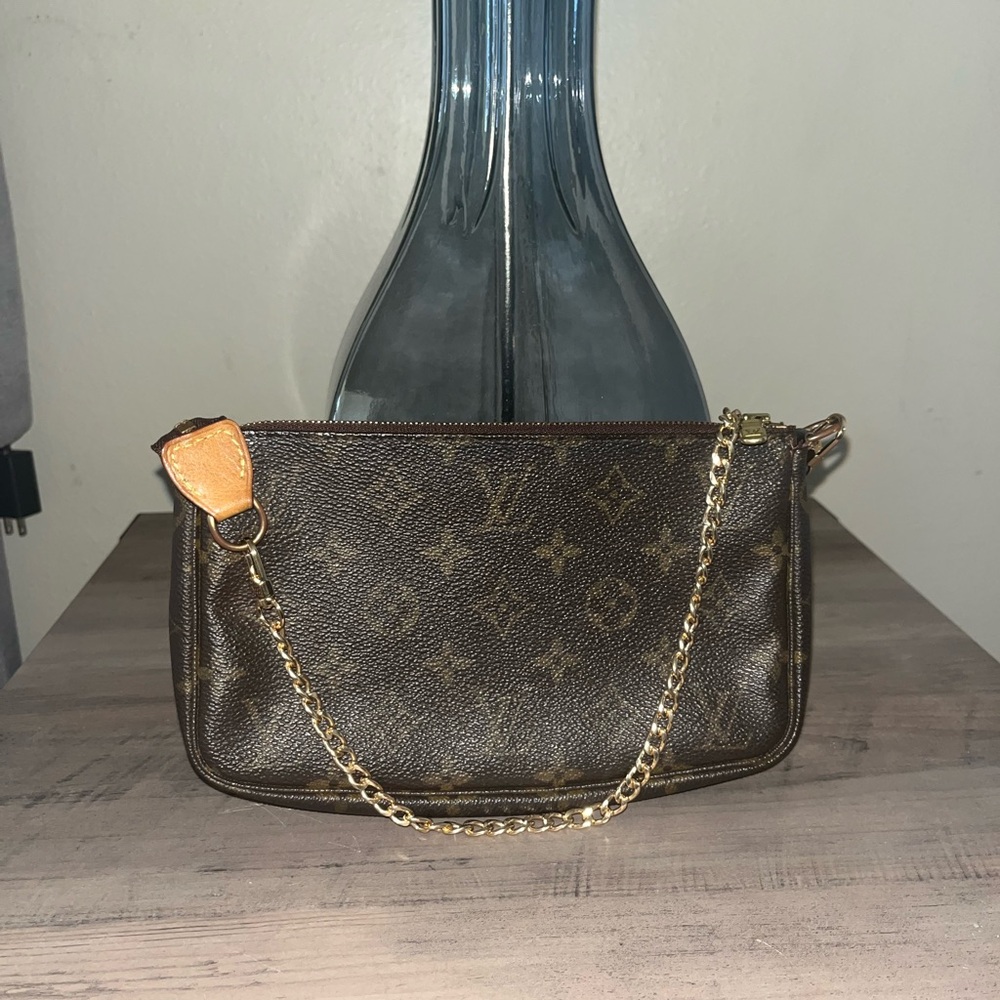 Louis Vuitton pouchette vintage authentic